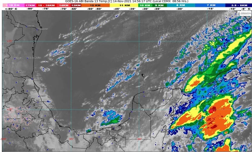 El frente frío No. 8, el cual se ubica en la porción occidental del mar Caribe, impulsa una masa de aire polar sobre el Golfo de México.